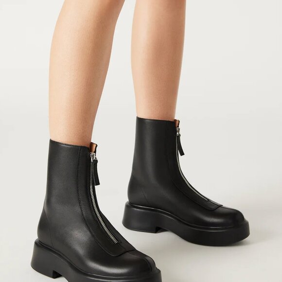 Steve Madden Jones Black Leather Boots - Picture 2 of 6